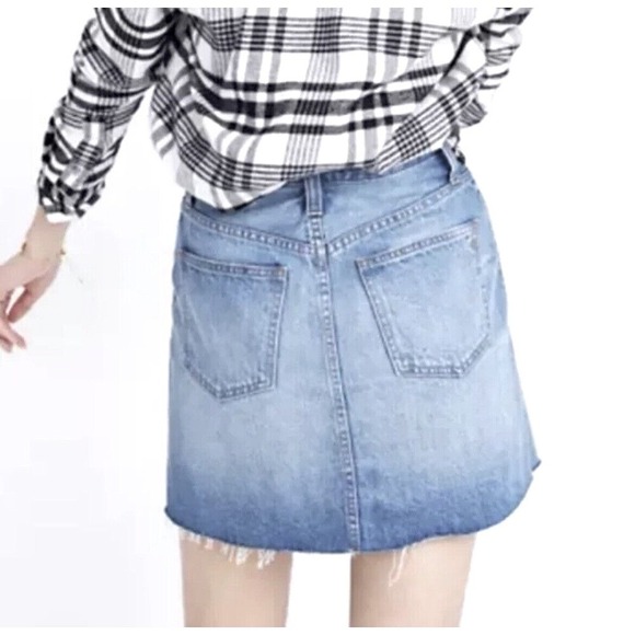 Madewell Rigid Denim A-Line Mini Skirt Size 27 US 4 Pockets Cotton Frayed Hem - Picture 12 of 12